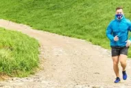 El barbijo es contraproducente para los que salen a correr
