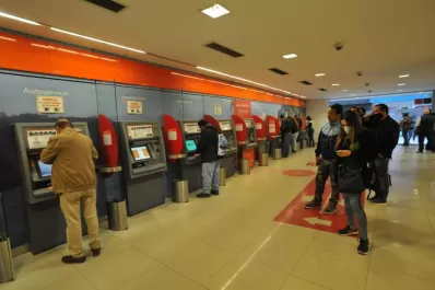 Los cajeros automáticos dejarán de ser gratuitos: cuánto habrá que pagar y desde cuándo