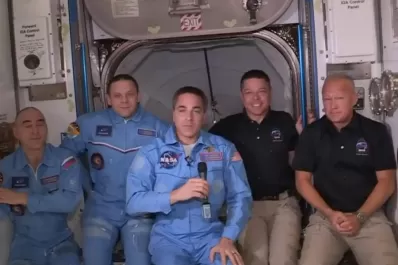 Arribo exitoso: dos astronautas, en la primera misión privada al espacio