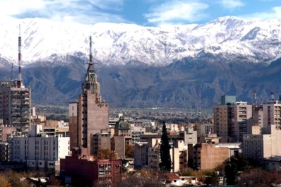 Al registrar 11 nuevos casos, Mendoza demora otras medidas de flexibilización