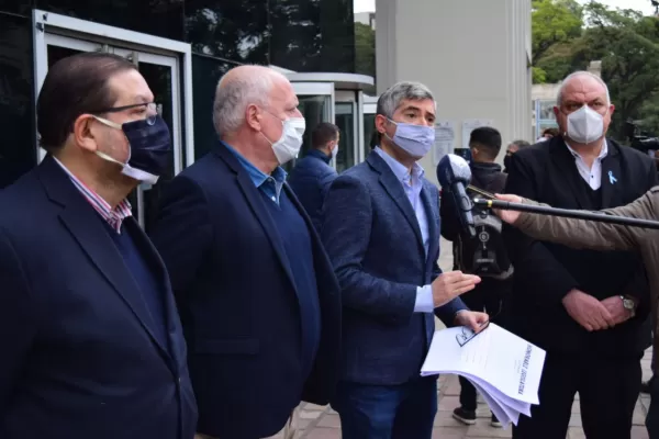 Legisladores de la oposición presentaron un nuevo proyecto para la Policía