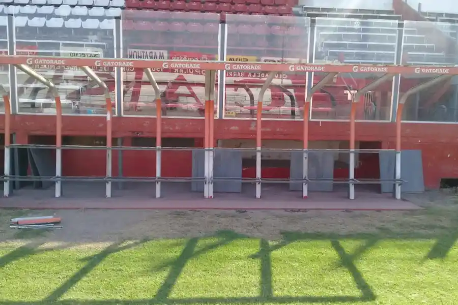 Socios de San Martín colaboran con remodelaciones en el estadio