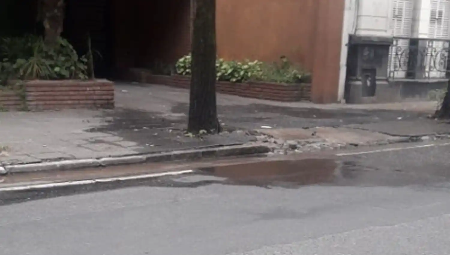 Pérdida de agua en 24 de Septiembre al 1.000