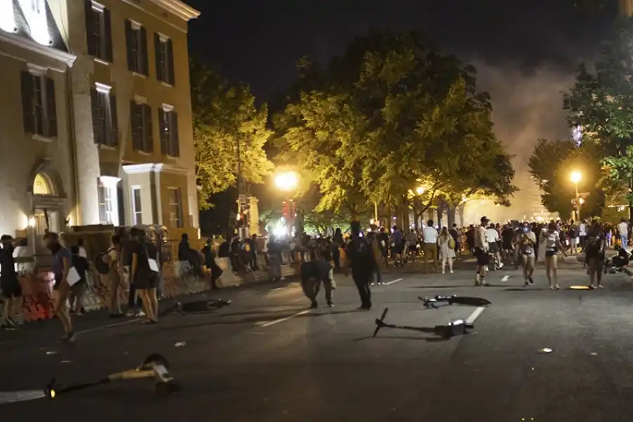 Temen un rebrote de coronavirus en Nueva York por las masivas protestas