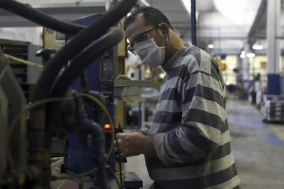 La Nación invertirá $ 37.000 millones para pagar salarios de mayo a privados