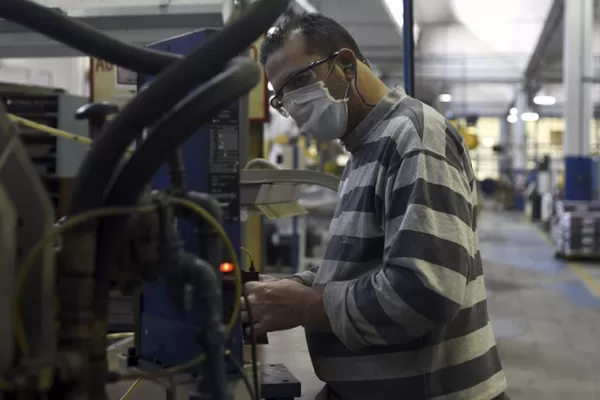 La Nación invertirá $ 37.000 millones para pagar salarios de mayo a privados