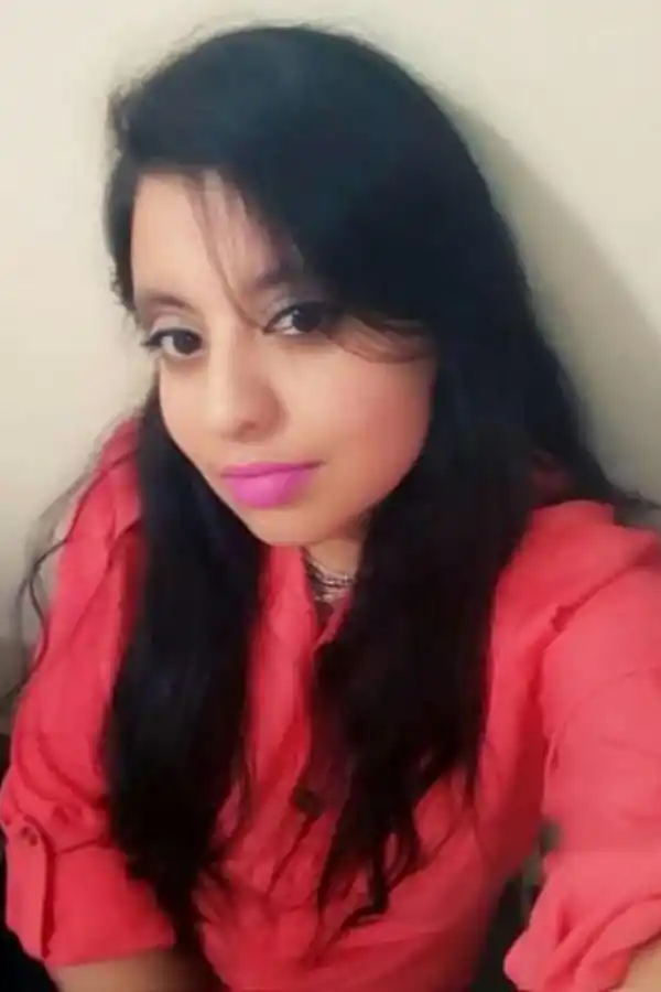 FLORENCIA VILLA. Es de Salta y estudia Diseño de Interiores (UNT).  