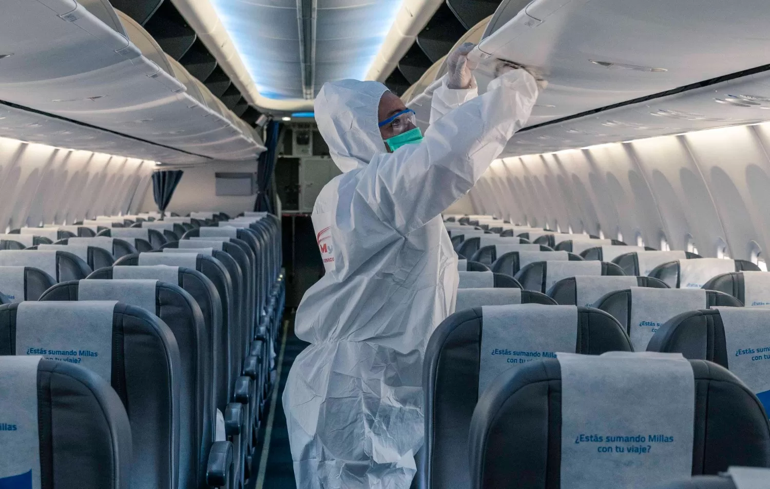 Dos vuelos trajeron insumos de China para los trabajadores de la salud