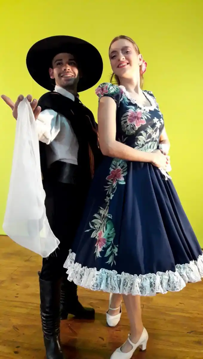 BAILARINES. Algunos de los artistas que colaboraron con el video de 