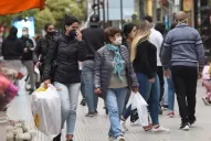 Flexibilizan las reuniones familiares y la apertura de bares y gimnasios en Tucumán