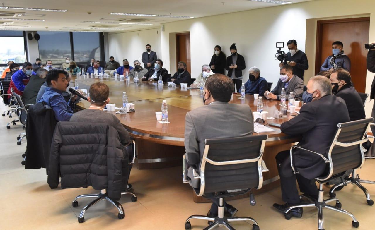 ACTIVIDADES DEPORTIVAS. La reunión tuvo lugar esta mañana. Foto: Prensa Legislatura.