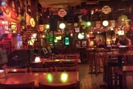 Aun cuando algunos bares quieran abrir, lo cierto es que no sabemos cuál será el protocolo