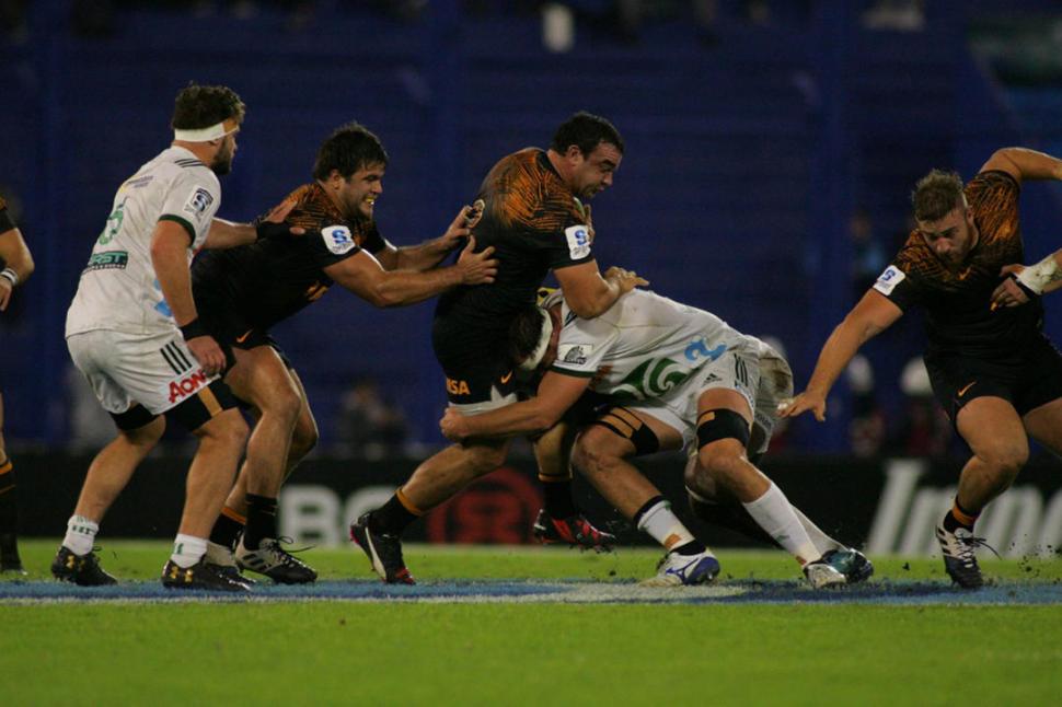  EN PIE. La situación de Los Pumas es diferente a la de Jaguares. El Rugby Championship no parece correr riesgo, aunque la edición 2020 sí debería dilatarse hasta octubre y desarrollarse en una única sede.