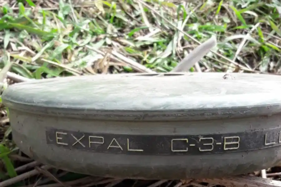 Encontraron material explosivo en el jardín de una casa de Yerba Buena