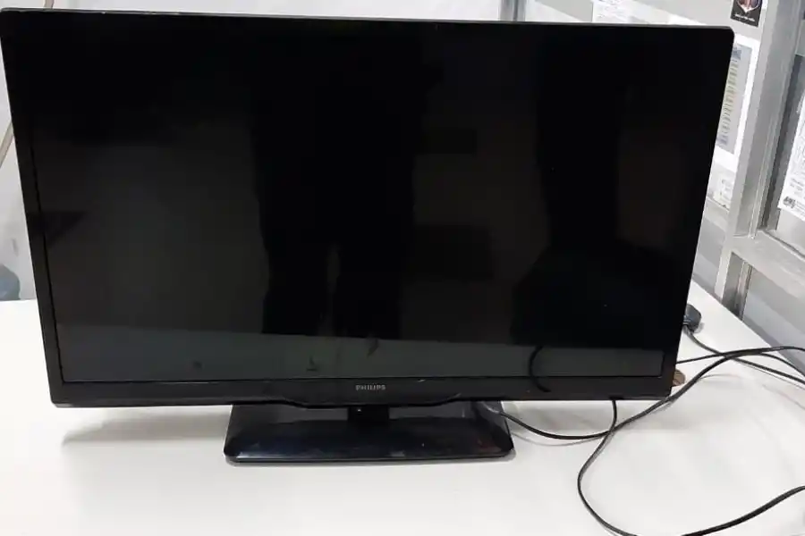 Susto en la madrugada: sonó la alarma, corrió hacia su local y atrapó a un ladrón