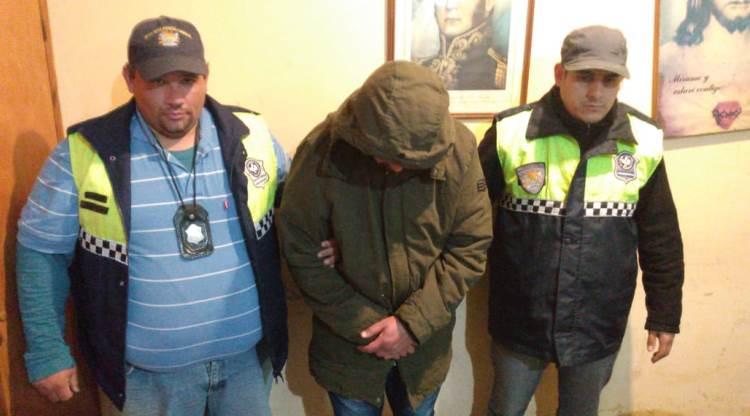 Luego de estar varios años prófugo, capturan en Villa Carmela a uno de los hombres buscado por la Policía