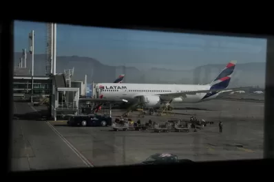 Latam deja de volar con pasajeros y cargas