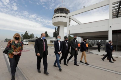 La mayoría de los lectores opinó en contra de los viajes de Manzur a Buenos Aires