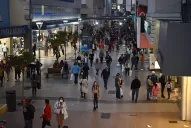 Hubo acuerdo y los comercios trabajan en horario extendido por el Día del Padre