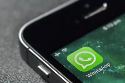 Dejaron de aparecer en línea y escribiendo y WhatsApp fue tendencia en las redes