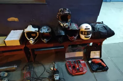 Detuvieron a dos delincuentes que robaban motos y adulteraban su documentación