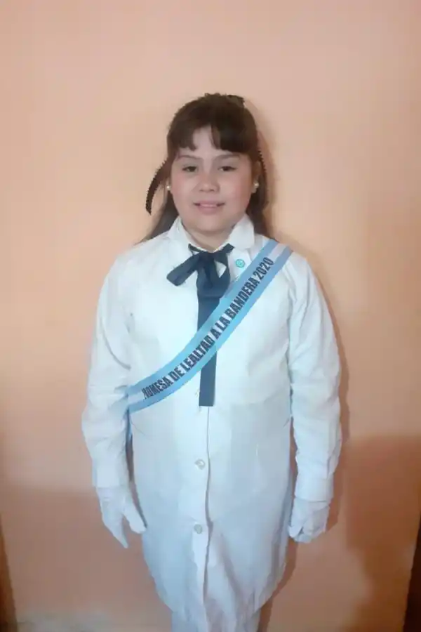 LAURA SÁNCHEZ. Va a una escuela rural en Lules.