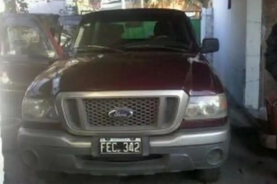 FORTUNA. Después de 13 meses de haberse cometido el crimen, los pesquisas encontraron la camioneta en la que fue trasladado el cuerpo.