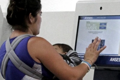 IFE: Esta semana empiezan a cobrar los beneficiarios que ya informaron una CBU
