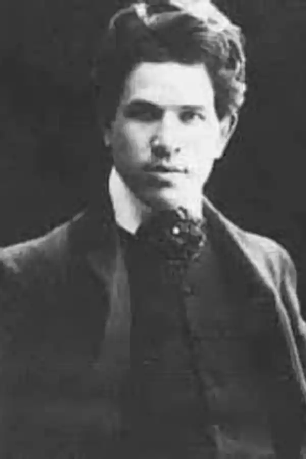 Seis detalles alrededor de la canción Aurora