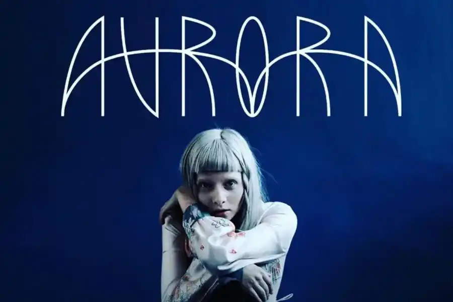 Seis detalles alrededor de la canción Aurora