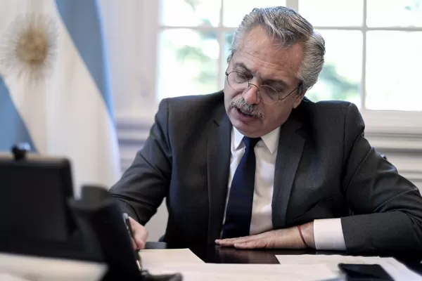 Fernández: trabajamos para levantar a la Argentina de la postración en la que estaba