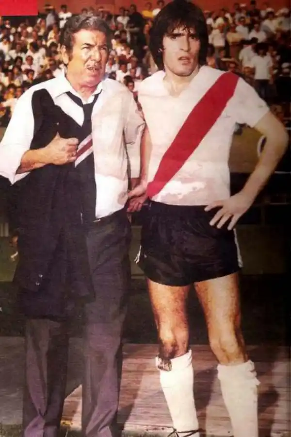 PIONERO. Ángel Labruna dirigió a Omar cuando estaba en la cima de su carrera.