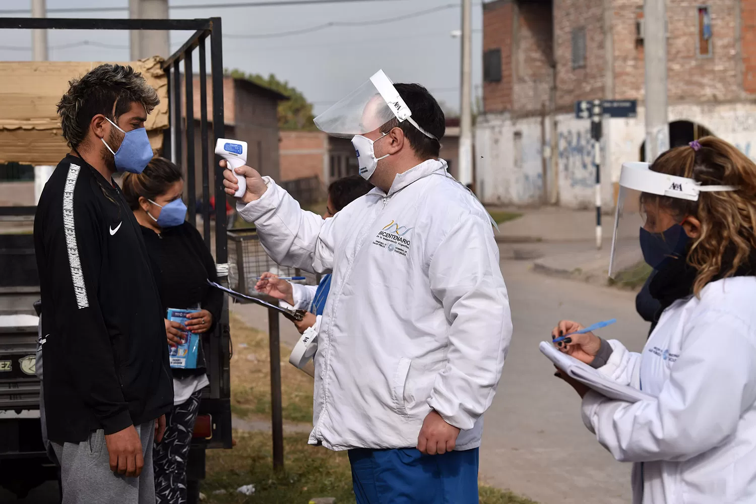PREVENCIÓN. Siguen los controles para buscar activos febriles en Tucumán. LA GACETA/FOTO DE INÉS QUINTEROS ORIO
