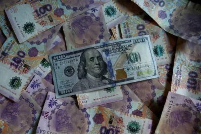 El dólar blue volvió a subir y alcanzó los $ 128