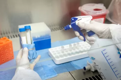 El colectivo de los contagios: 18 de los 60 pasajeros ya dieron positivo por coronavirus
