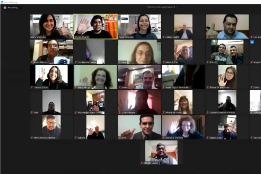 POR ZOOM. Dirigentes gremiales, capacitados por el agente financiero. Foto: Banco Macro