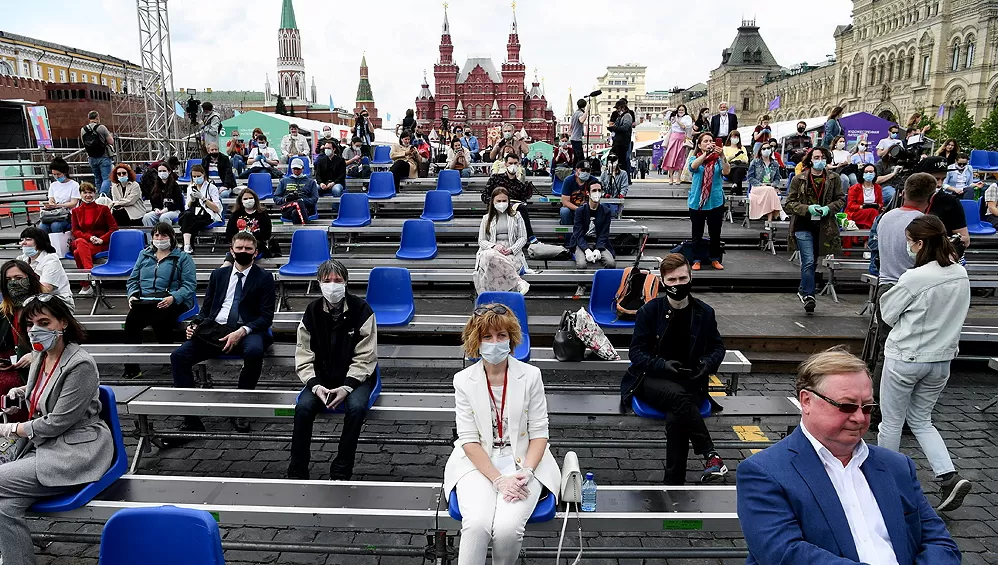 EXCLUIDO. Rusia es uno de los países cuyos ciudadanos no podrían ingresar a las 27 naciones miembro de la Unión Europea, debido a su crítica situación epidemiológica.