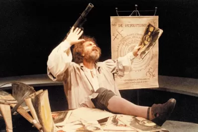 Teatro on line: puesta emblemática de “Galileo Galilei”