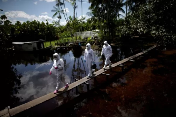 Persiguen al virus por el Amazonas