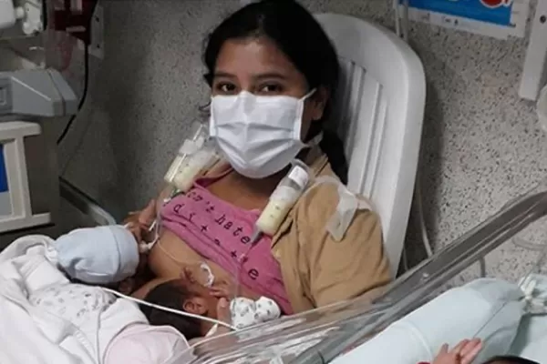 Escuchá el relato de la mujer que tuvo cuatrillizos varada en Buenos Aires