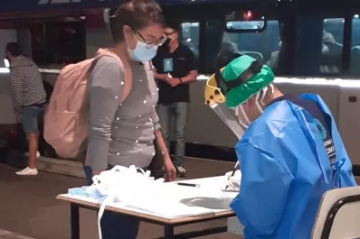 Pasajeros del colectivo con infectados por covid-19