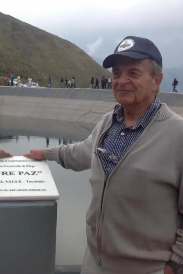 APOYO. El productor fue uno de los pioneros en el mejoramiento de los sistemas de riego en Tafi del Valle.