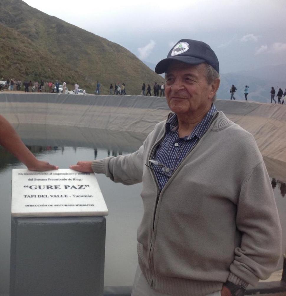 APOYO. El productor fue uno de los pioneros en el mejoramiento de los sistemas de riego en Tafi del Valle.