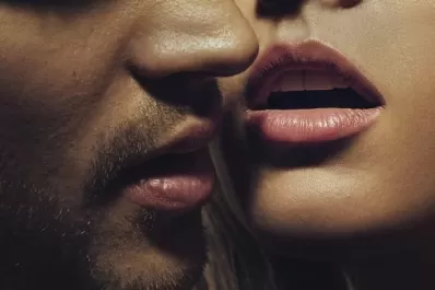 Una funcionaria canadiense recomendó usar barbijo durante el acto sexual