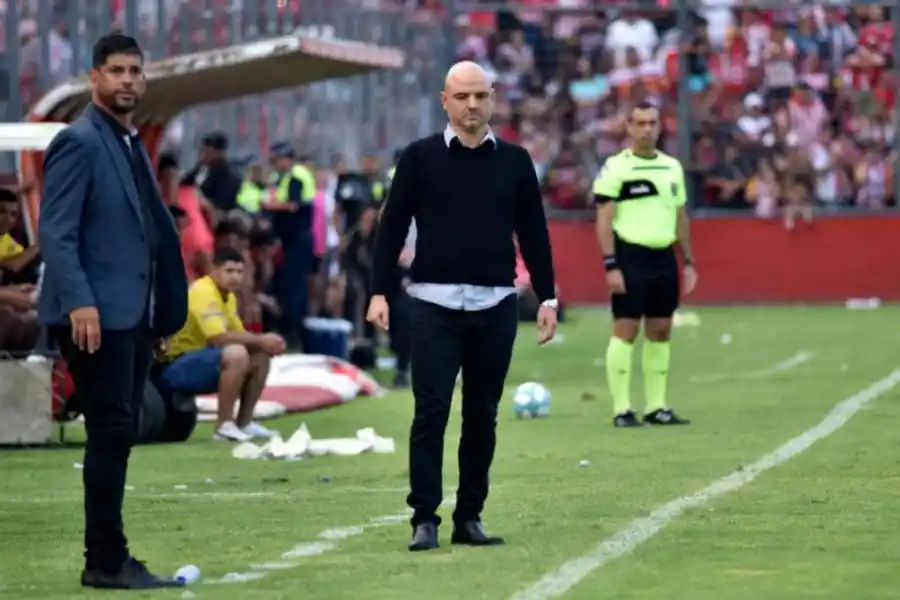 GRAN LABOR. La dupla llegó en silencio y en poco tiempo armó un gran amigo. 