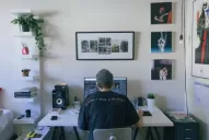 Empleados públicos nacionales con hijos de hasta 13 años podrán trabajar de manera remota