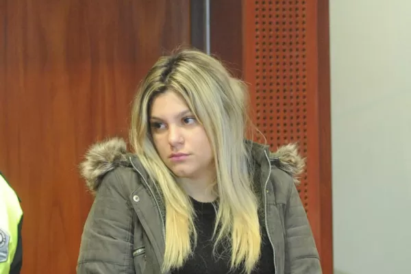 Sabrina Pasarín quedó detenida por golpear a dos policías