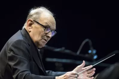 Adiós a un grande: murió el compositor italiano Ennio Morricone a los 91 años