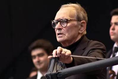 “Yo, Ennio Morricone, he muerto”