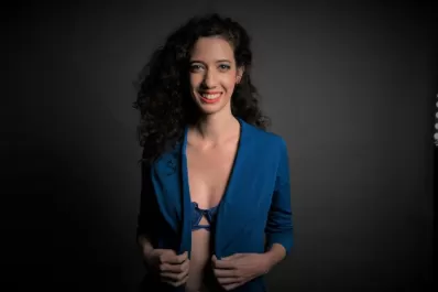 Entrevista: Timna Comedi, una voz entre la autoaceptación y el abrazo